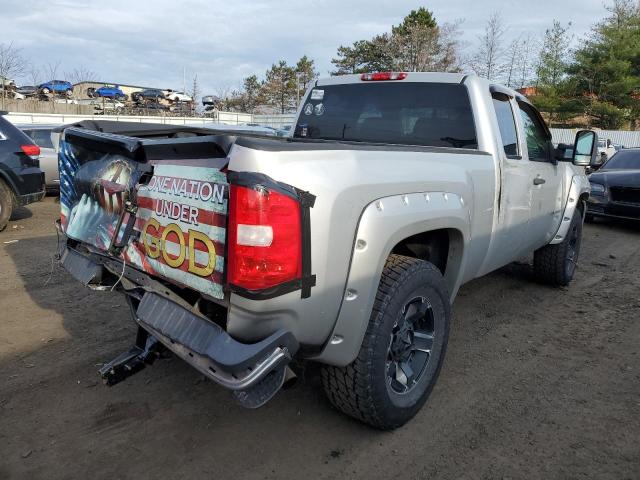 1GCSKSE33AZ150196 - 2010 CHEVROLET SILVERADO K1500 LT SILVER photo 3