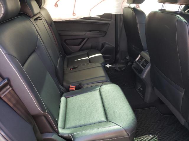 1V26C2CA5LC206935 - 2020 VOLKSWAGEN ATLAS CROS SE Серый фото 11