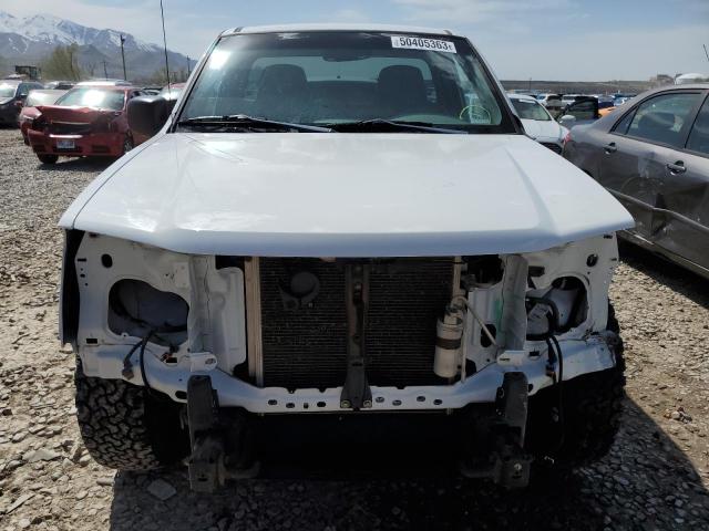 1GTDT148148174374 - 2004 GMC CANYON WHITE photo 5
