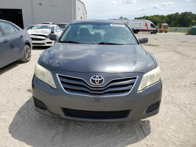 4T1BF3EK9BU159142 - 2011 TOYOTA CAMRY BASE GRAY photo 5