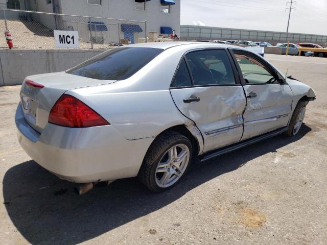 1HGCM55126A002417 - 2006 HONDA ACCORD VALUE SILVER photo 3