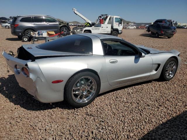 1G1YY22G825108527 - 2002 CHEVROLET CORVETTE SILVER photo 3