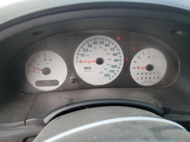 1C4GP45R54B564438 - 2004 CHRYSLER TOWN & COU 银色 照片 9