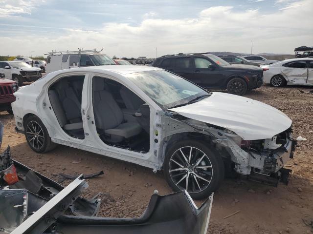 4T1G31AKXRU075592 - 2024 TOYOTA CAMRY SE NIGHT SHADE WHITE photo 4