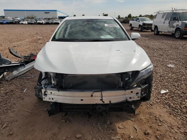 4T1G31AKXRU075592 - 2024 TOYOTA CAMRY SE NIGHT SHADE WHITE photo 5