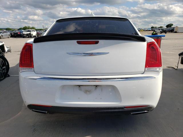 2C3CCAAG6GH313733 - 2016 CHRYSLER 300 LIMITED WHITE photo 6