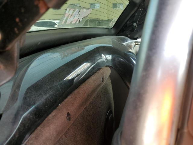 1GCES14P64B107626 - 2004 CHEVROLET SSR 黑色 照片 10