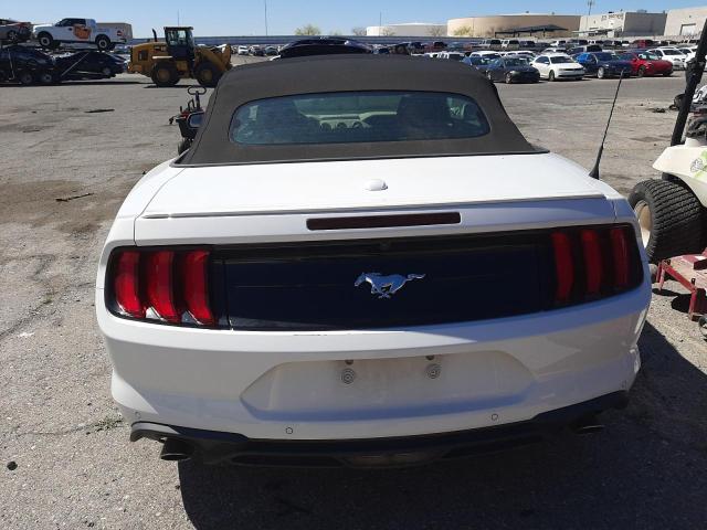 1FATP8UH0M5101058 - 2021 FORD MUSTANG WHITE photo 6
