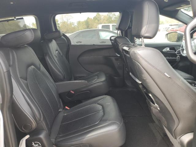 2C4RC1EG6JR197743 - 2018 CHRYSLER PACIFICA TOURING L PLUS GRAY photo 11