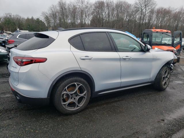 ZASPAKBN9N7D26823 - 2022 ALFA ROMEO STELVIO TI SILVER photo 3