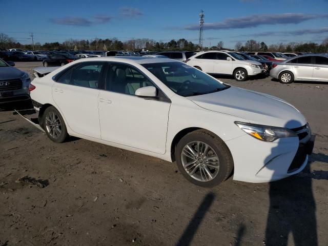 4T1BD1FK0GU191364 - 2016 TOYOTA CAMRY HYBRID WHITE photo 4