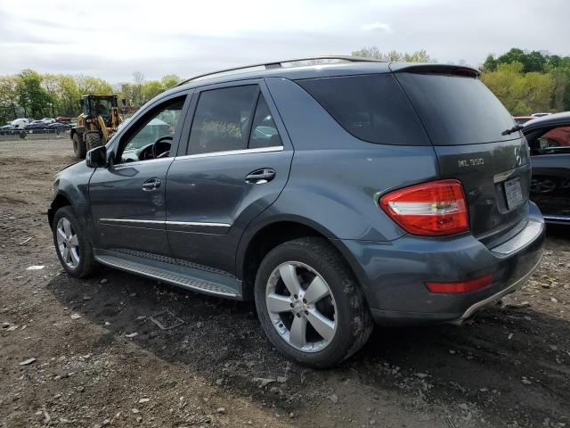 4JGBB8GB7BA735110 - 2011 MERCEDES-BENZ ML 350 4MATIC BLACK photo 2