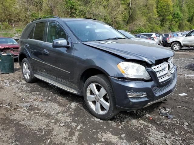 4JGBB8GB7BA735110 - 2011 MERCEDES-BENZ ML 350 4MATIC BLACK photo 4