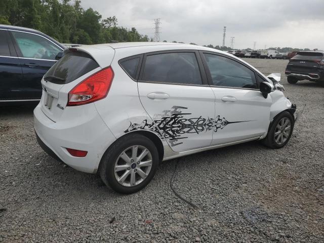 3FADP4EJ5BM108481 - 2011 FORD FIESTA SE WHITE photo 3