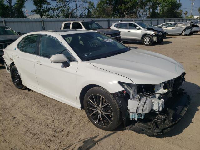 4T1S11AK0PU785937 - 2023 TOYOTA CAMRY SE NIGHT SHADE WHITE photo 4