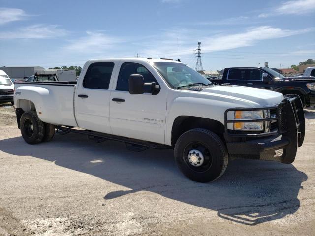 1GCJK33678F155282 - 2008 CHEVROLET SILVERADO K3500 WHITE photo 4