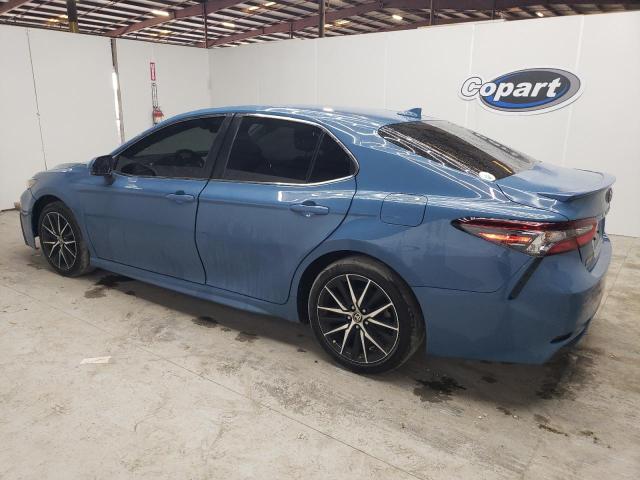 4T1G11AK5PU096613 - 2023 TOYOTA CAMRY SE NIGHT SHADE BLUE photo 2