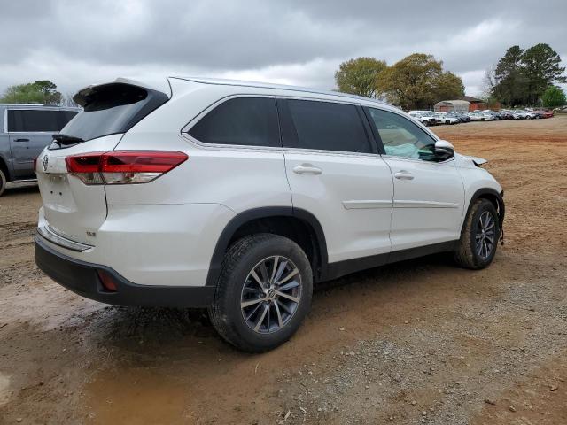 5TDKZRFH5KS553176 - 2019 TOYOTA HIGHLANDER SE WHITE photo 3