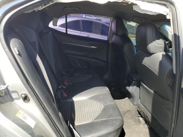 JTNB11HK6J3028365 - 2018 TOYOTA CAMRY L SILVER photo 10