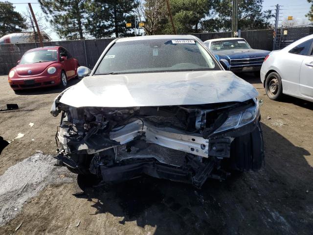 JTNB11HK6J3028365 - 2018 TOYOTA CAMRY L SILVER photo 5
