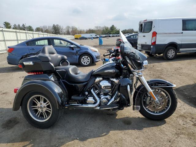 2016 HARLEY-DAVIDSON FLHTCUTG TRI GLIDE ULTRA, 