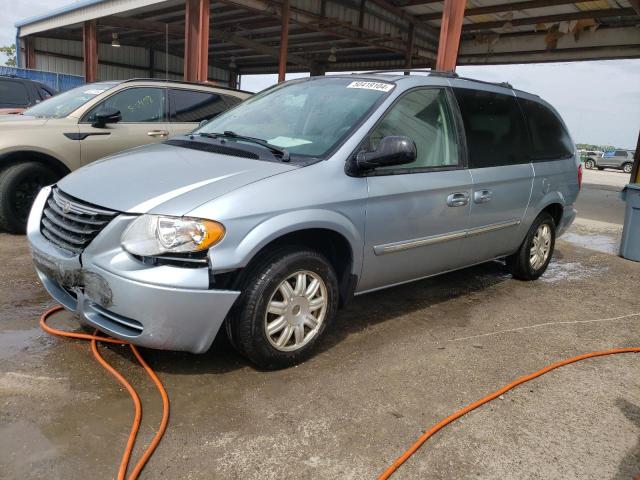 2C8GP54L55R465901 - 2005 CHRYSLER TOWN & COU TOURING BLUE photo 1