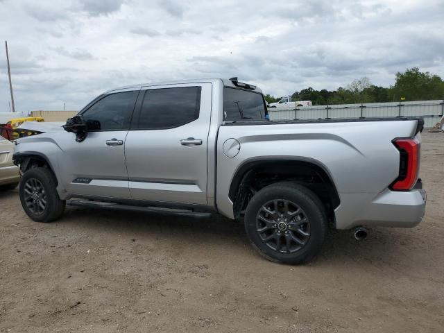 5TFNA5DB0PX075200 - 2023 TOYOTA TUNDRA CREWMAX PLATINUM Silber Foto 2