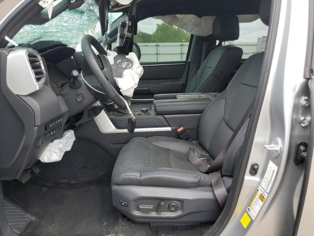 5TFNA5DB0PX075200 - 2023 TOYOTA TUNDRA CREWMAX PLATINUM Silber Foto 7