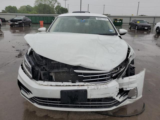 1VWDT7A39HC042832 - 2017 VOLKSWAGEN PASSAT R-LINE Weiß Foto 5