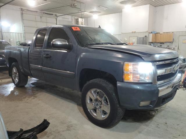 1GCSKSE32AZ269907 - 2010 CHEVROLET SILVERADO K1500 LT GRAY photo 4