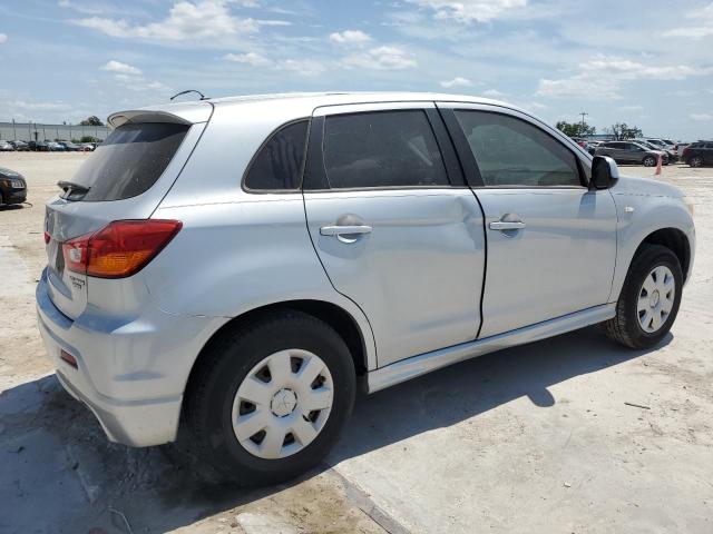 JA4AP3AU7BZ001822 - 2011 MITSUBISHI OUTLANDER ES SILVER photo 3