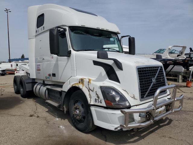 2013 VOLVO VN VNL, 