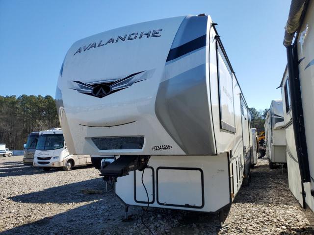 4YDFAVT28NE761822 - 2022 KEYSTONE AVALANCHE ორფეროვანი ფოტო 2