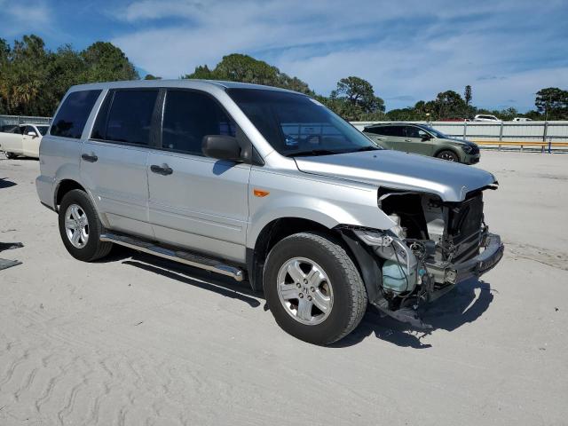 5FNYF28177B046155 - 2007 HONDA PILOT LX SILVER photo 4