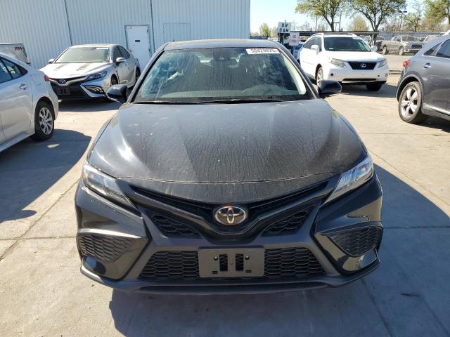 4T1G11AKXPU760260 - 2023 TOYOTA CAMRY SE NIGHT SHADE BLACK photo 5
