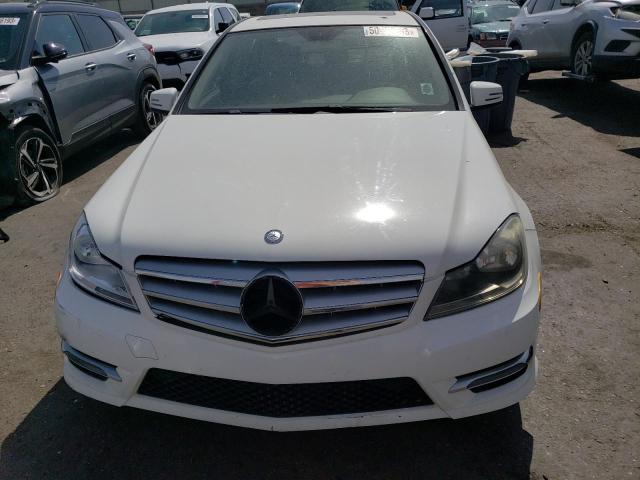 WDDGF4HB6DA828442 - 2013 MERCEDES-BENZ C 250 WHITE photo 5