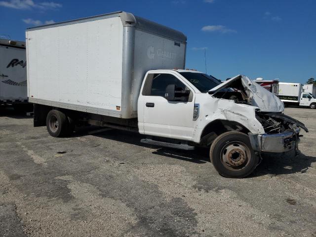 1FDUF5GY4JDA01456 - 2018 FORD F550 SUPER DUTY WHITE photo 4