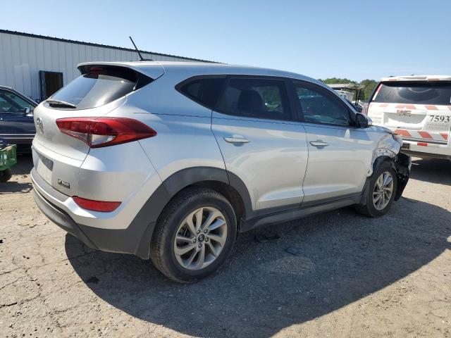 KM8J23A46GU117923 - 2016 HYUNDAI TUCSON SE SILVER photo 3