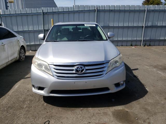 4T1BK3DBXBU382495 - 2011 TOYOTA AVALON BASE 蓝色 照片 5