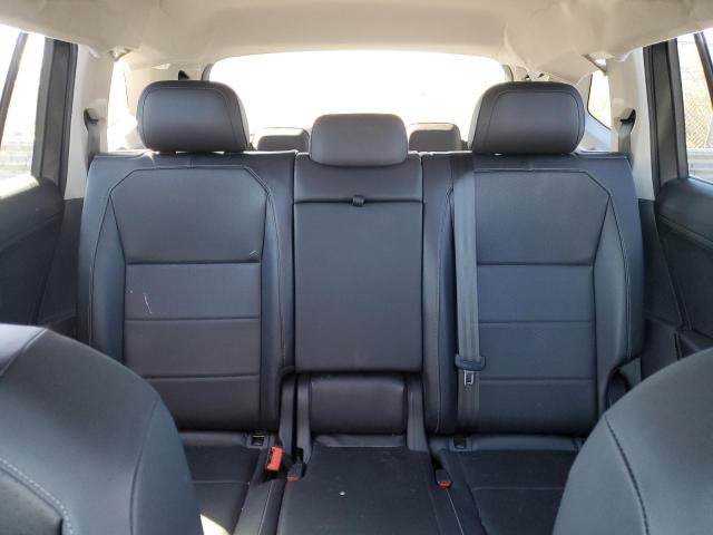 3VV3B7AX4KM143031 - 2019 VOLKSWAGEN TIGUAN SE 灰色 照片 10