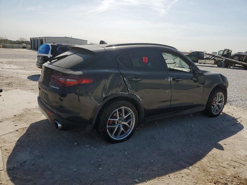ZASFAKNN9J7B74334 - 2018 ALFA ROMEO STELVIO TI SPORT BLACK photo 3