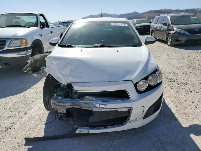 1G1JA5SH8D4201377 - 2013 CHEVROLET SONIC LS WHITE photo 5
