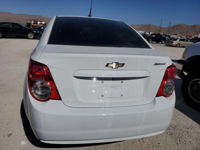 1G1JA5SH8D4201377 - 2013 CHEVROLET SONIC LS WHITE photo 6