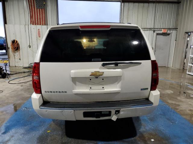 1GNSCKE09BR327989 - 2011 CHEVROLET SUBURBAN C1500 LTZ WHITE photo 6