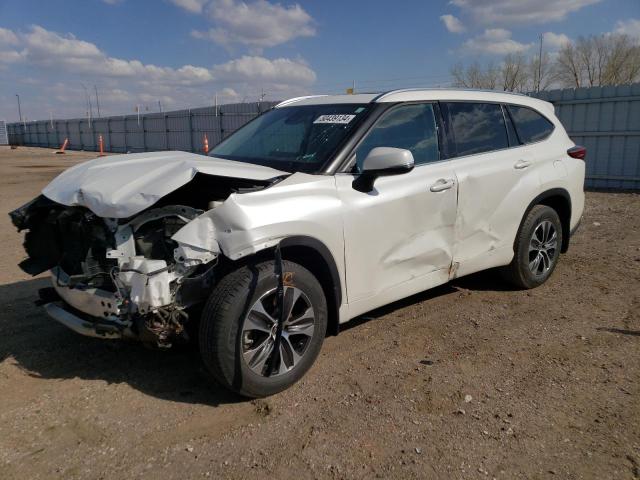 5TDGZRBH1MS062165 - 2021 TOYOTA HIGHLANDER XLE WHITE photo 1