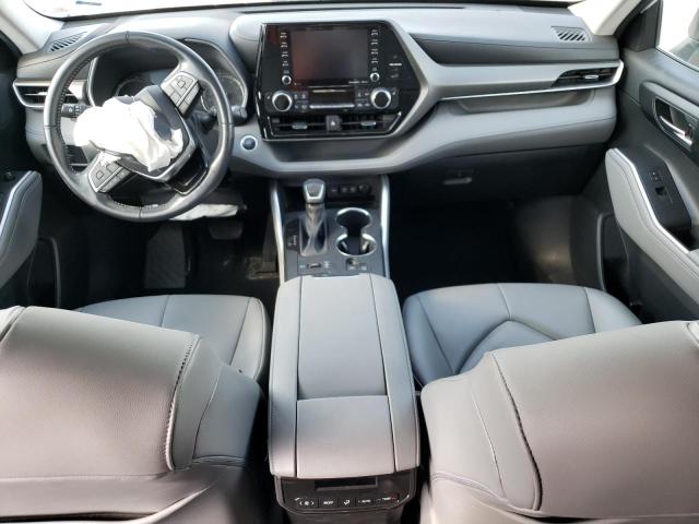 5TDGZRBH1MS062165 - 2021 TOYOTA HIGHLANDER XLE WHITE photo 8