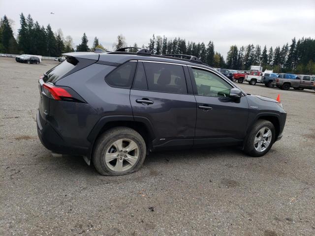 JTMMWRFV3KD011965 - 2019 TOYOTA RAV4 LE GRAY photo 3