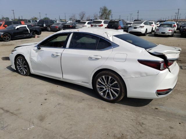 58AD21B11LU007516 - 2020 LEXUS ES 300H WHITE photo 2