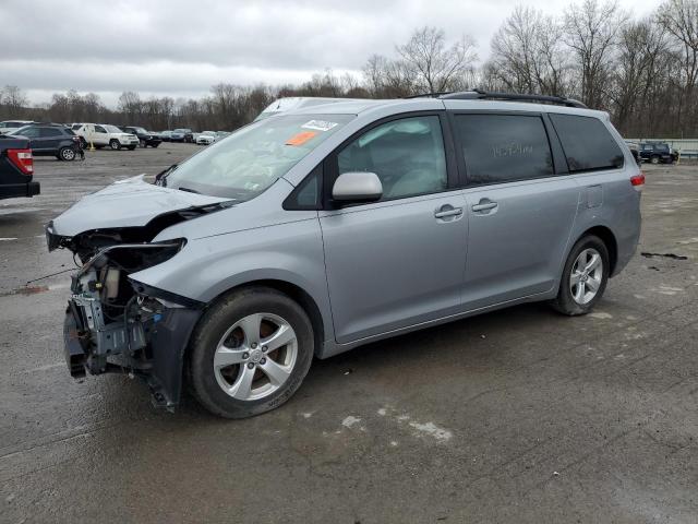 2013 TOYOTA SIENNA LE, 