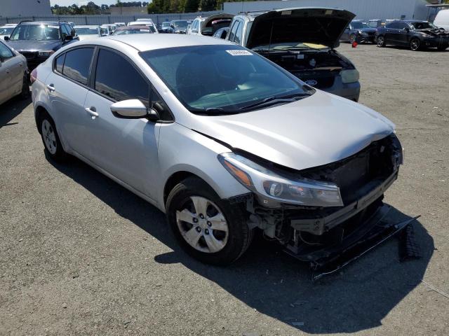 3KPFK4A74HE066450 - 2017 KIA FORTE LX SILVER photo 4